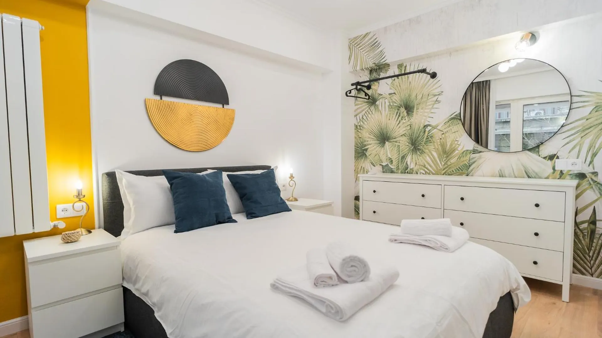 Urban Pearl - Old Town - Unique 4Br/3Ba Apartment Bucharest