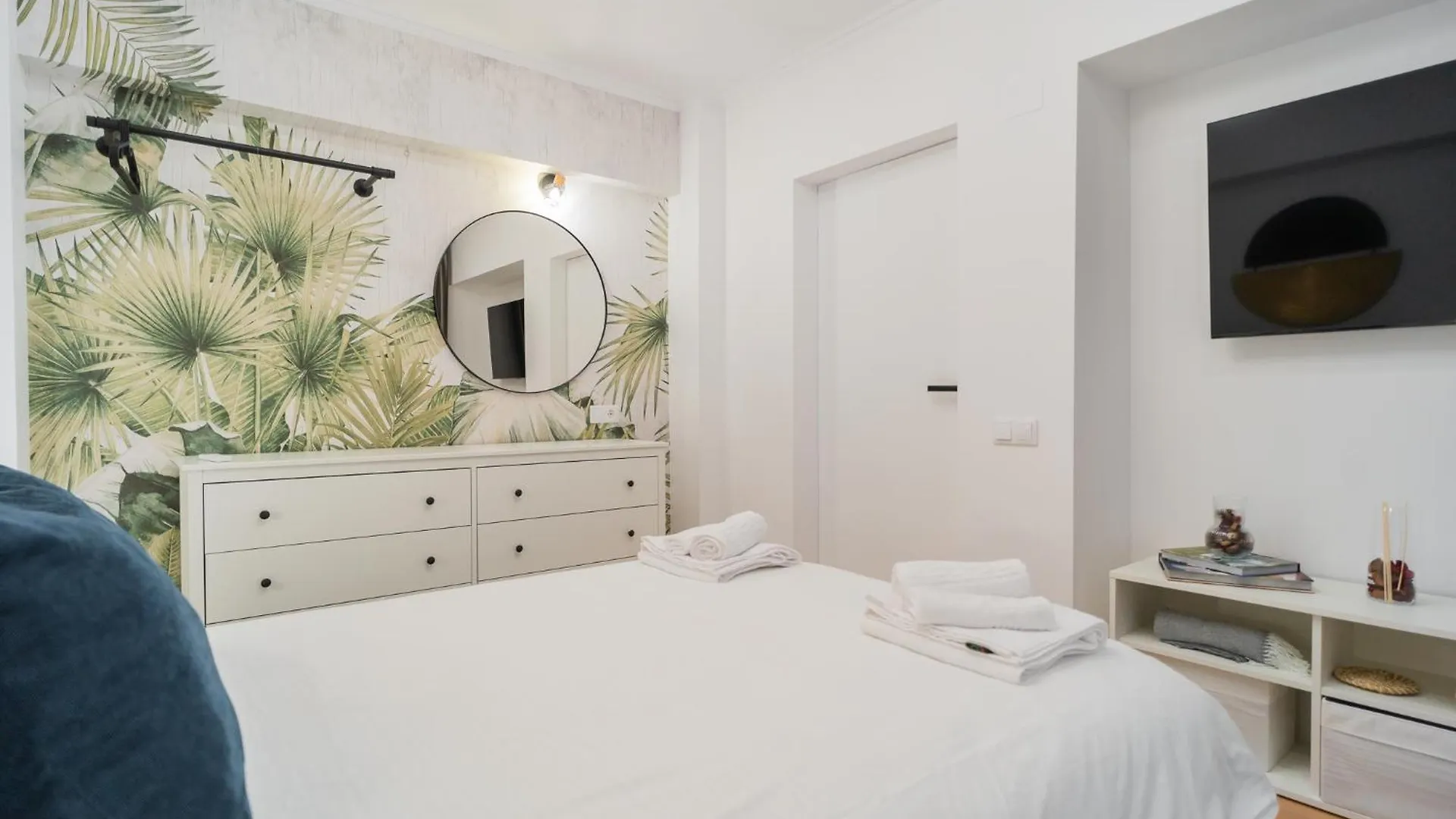 Urban Pearl - Old Town - Unique 4Br/3Ba Apartment Bucharest 0*,  Romania