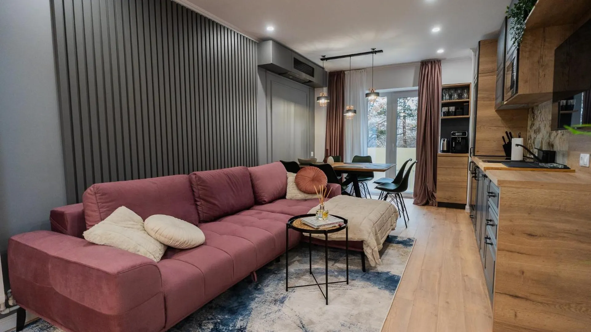 Urban Pearl - Old Town - Unique 4Br/3Ba Apartment Bucharest