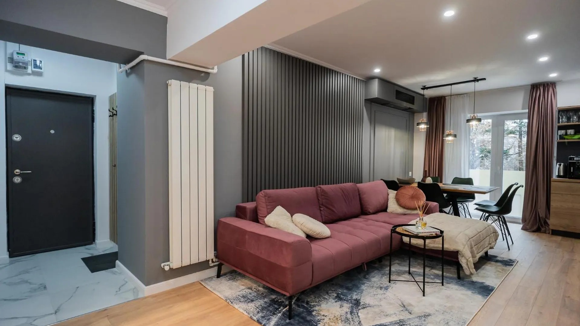 Urban Pearl - Old Town - Unique 4Br/3Ba Apartment Bucharest Romania