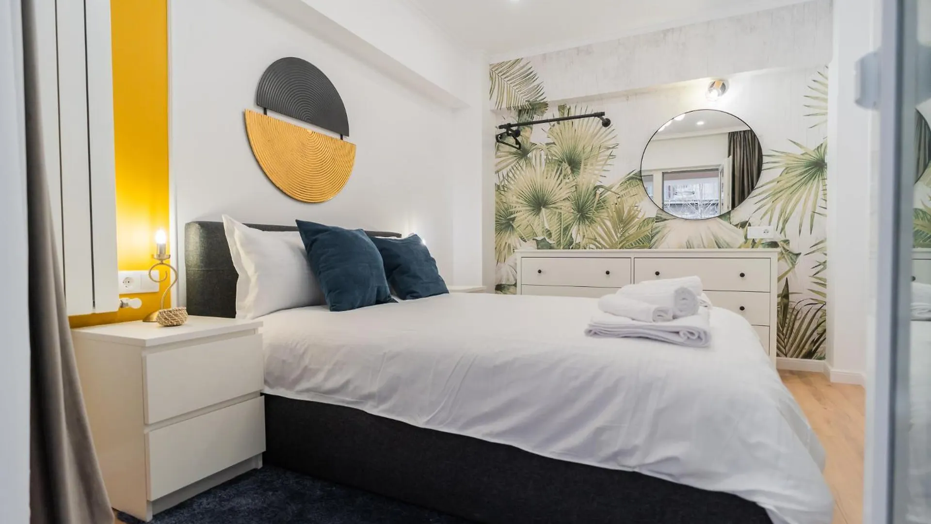 Urban Pearl - Old Town - Unique 4Br/3Ba Apartment Bucharest